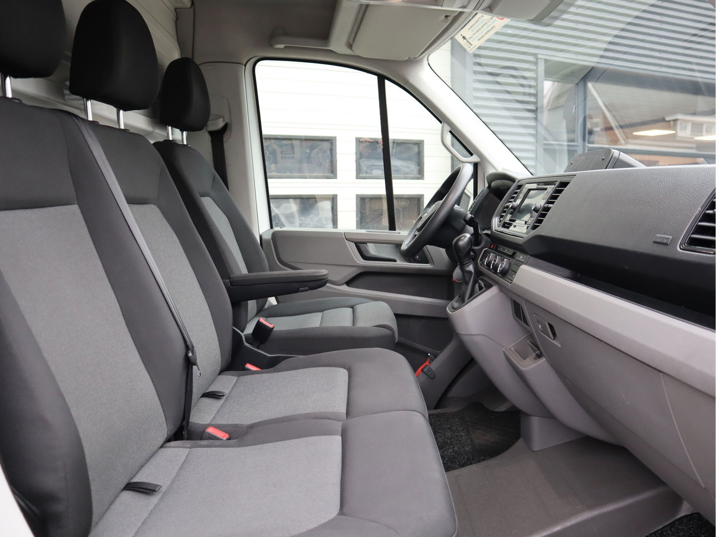 Volkswagen Crafter 50 2.0 TDI 177pk DSG-Automaat - Bakwagen Laadklep Meubelbak