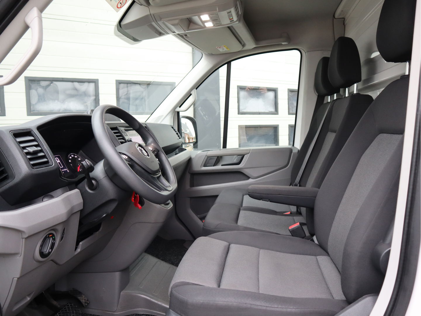 Volkswagen Crafter 50 2.0 TDI 177pk DSG-Automaat - Bakwagen Laadklep Meubelbak