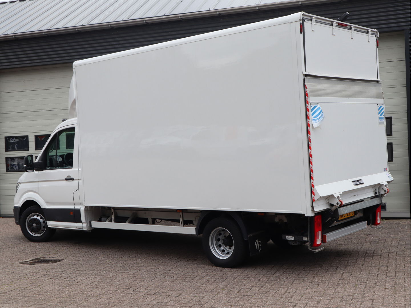 Volkswagen Crafter 50 2.0 TDI 177pk DSG-Automaat - Bakwagen Laadklep Meubelbak