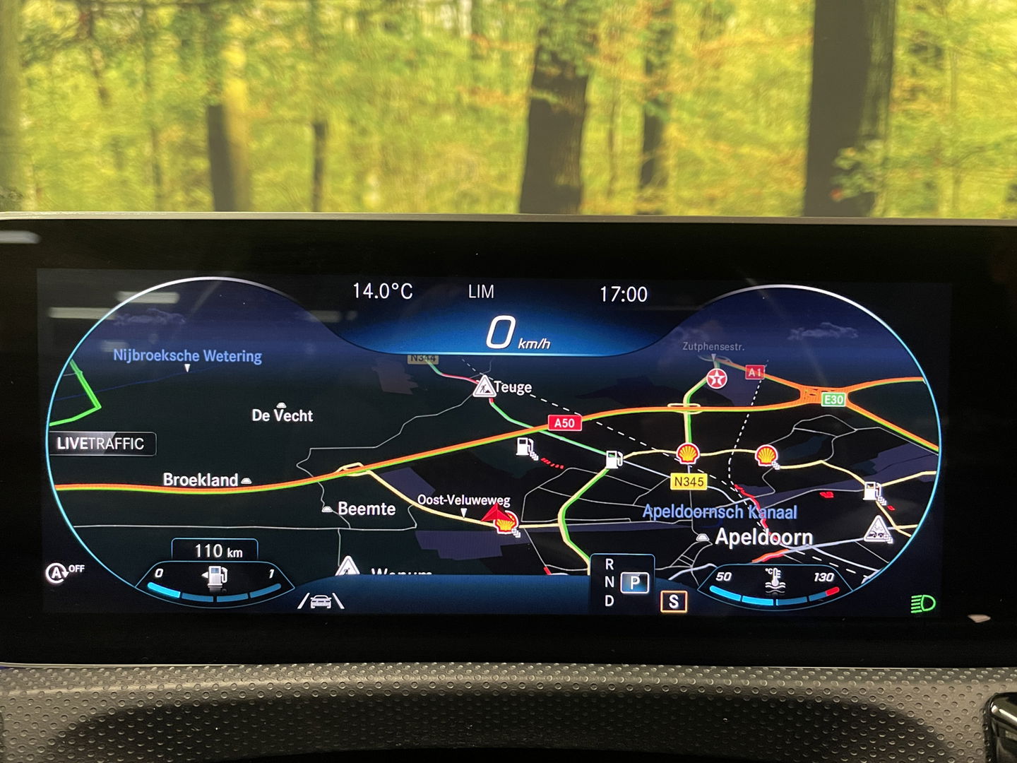 Mercedes-Benz A-Klasse 250 Premium | AMG styling | Panorama dak | Led | Sfeerverlichting | Stoelverwarming | Wide screen | Airconditioning |