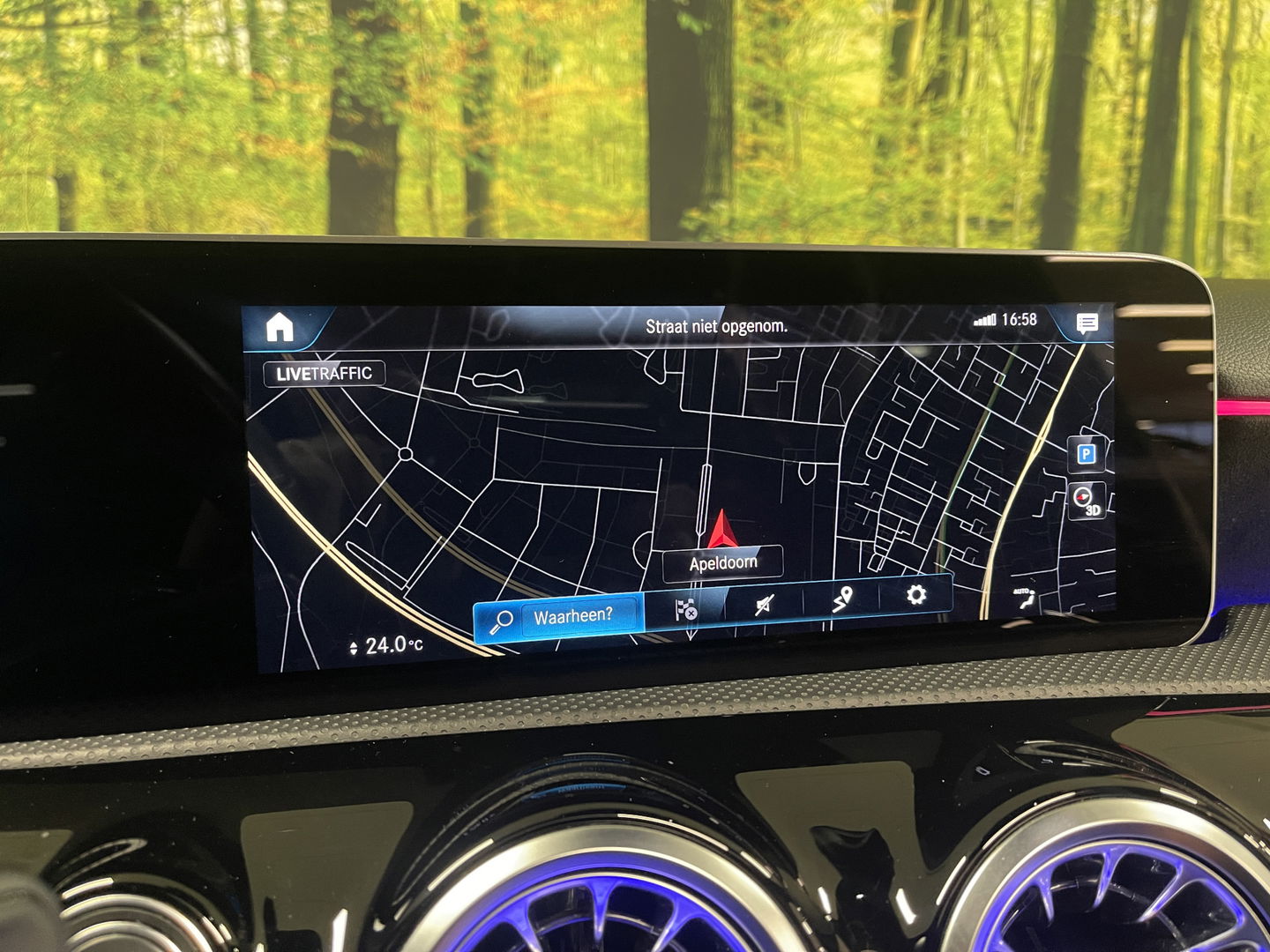 Mercedes-Benz A-Klasse 250 Premium | AMG styling | Panorama dak | Led | Sfeerverlichting | Stoelverwarming | Wide screen | Airconditioning |