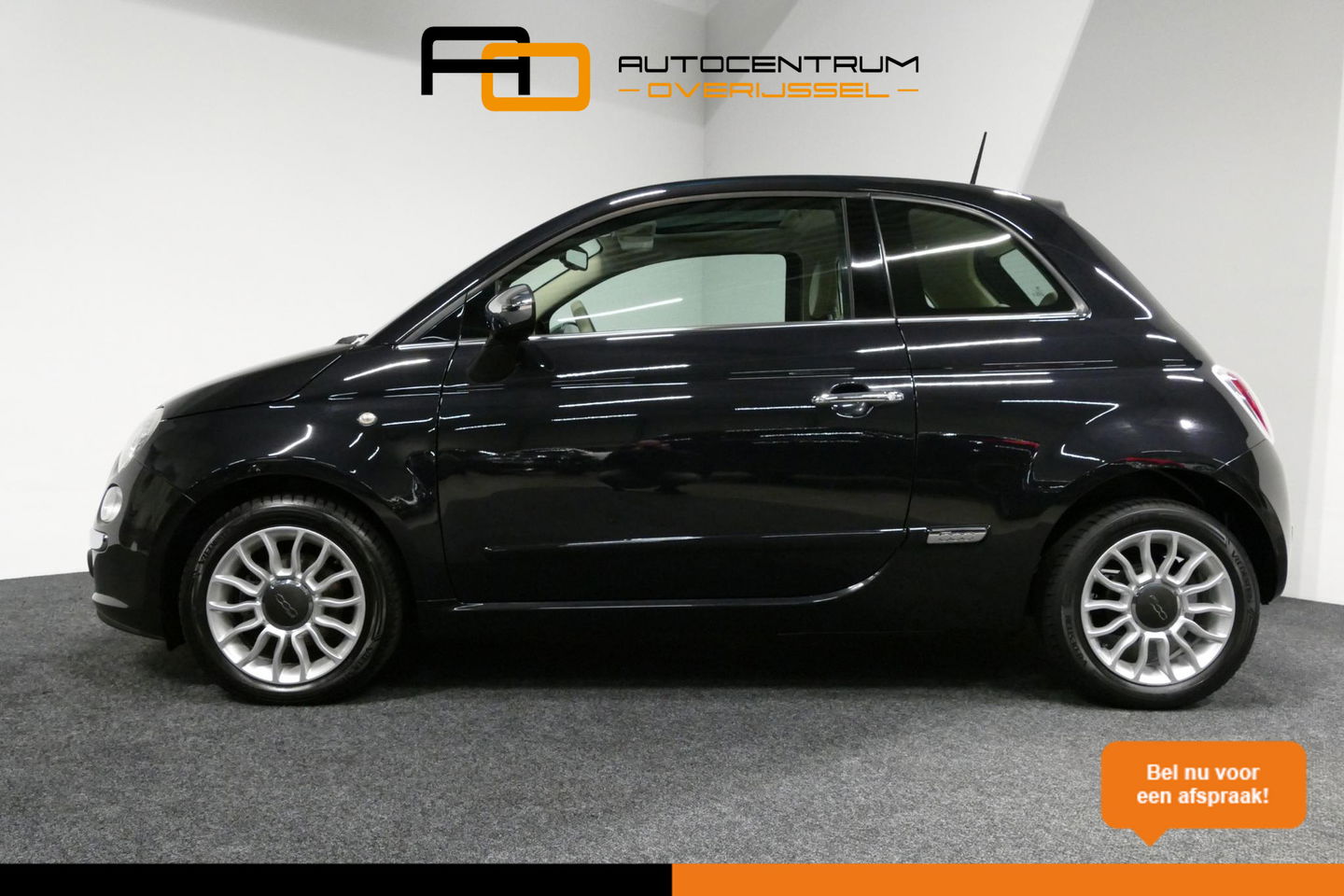 Fiat 500 0.9 TwinAir Turbo Lounge / Orig. Nederlands/ 2e eigenaar / Panoramadak / Climatronic / Parkeersensoren achter / 15'' LMV / Mistlampen / Chroom pakket / Radio / Elektr. bedienbare ramen / Leder stuurwiel