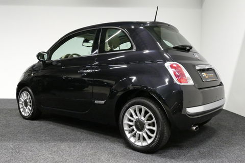 Fiat 500 0.9 TwinAir Turbo Lounge / Orig. Nederlands/ 2e eigenaar / Panoramadak / Climatronic / Parkeersensoren achter / 15'' LMV / Mistlampen / Chroom pakket / Radio / Elektr. bedienbare ramen / Leder stuurwiel