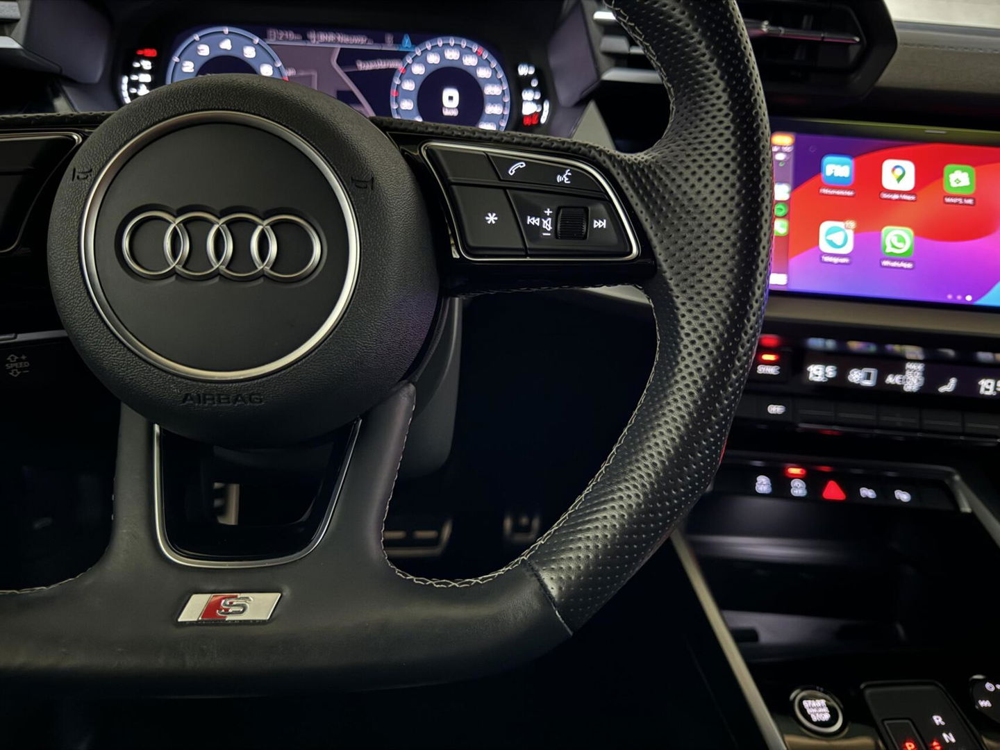 Audi A3 Sportback 35 TFSI S-Line Black Edition Pano CarPlay NAP