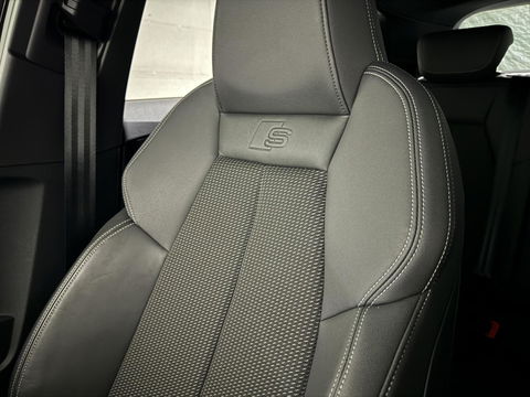 Audi A3 Sportback 35 TFSI S-Line Black Edition Pano CarPlay NAP
