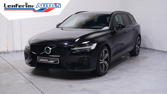 Volvo V60 - 2.0 T6 Recharge AWD R-Design Black-line private-glas Navigatie electr achterklep afneembare trekhaak LED-verlichting DAB ECC Distronic 360 camera lane-assist PDC achter 19-inch lmv