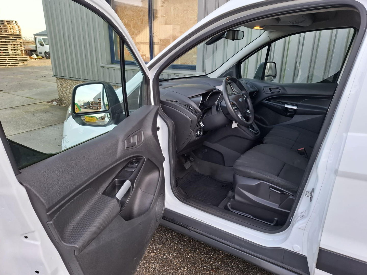 Ford Transit Connect 1.5 TDCI L2 Trend HP AUTOMAAT / NAVI / CAMERA / EURO 6 / LANG