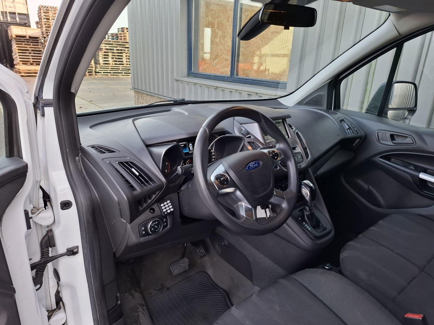 Ford Transit Connect 1.5 TDCI L2 Trend HP AUTOMAAT / NAVI / CAMERA / EURO 6 / LANG