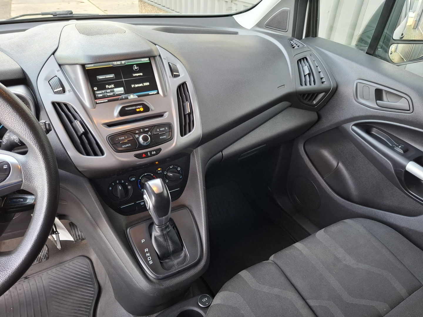 Ford Transit Connect 1.5 TDCI L2 Trend HP AUTOMAAT / NAVI / CAMERA / EURO 6 / LANG