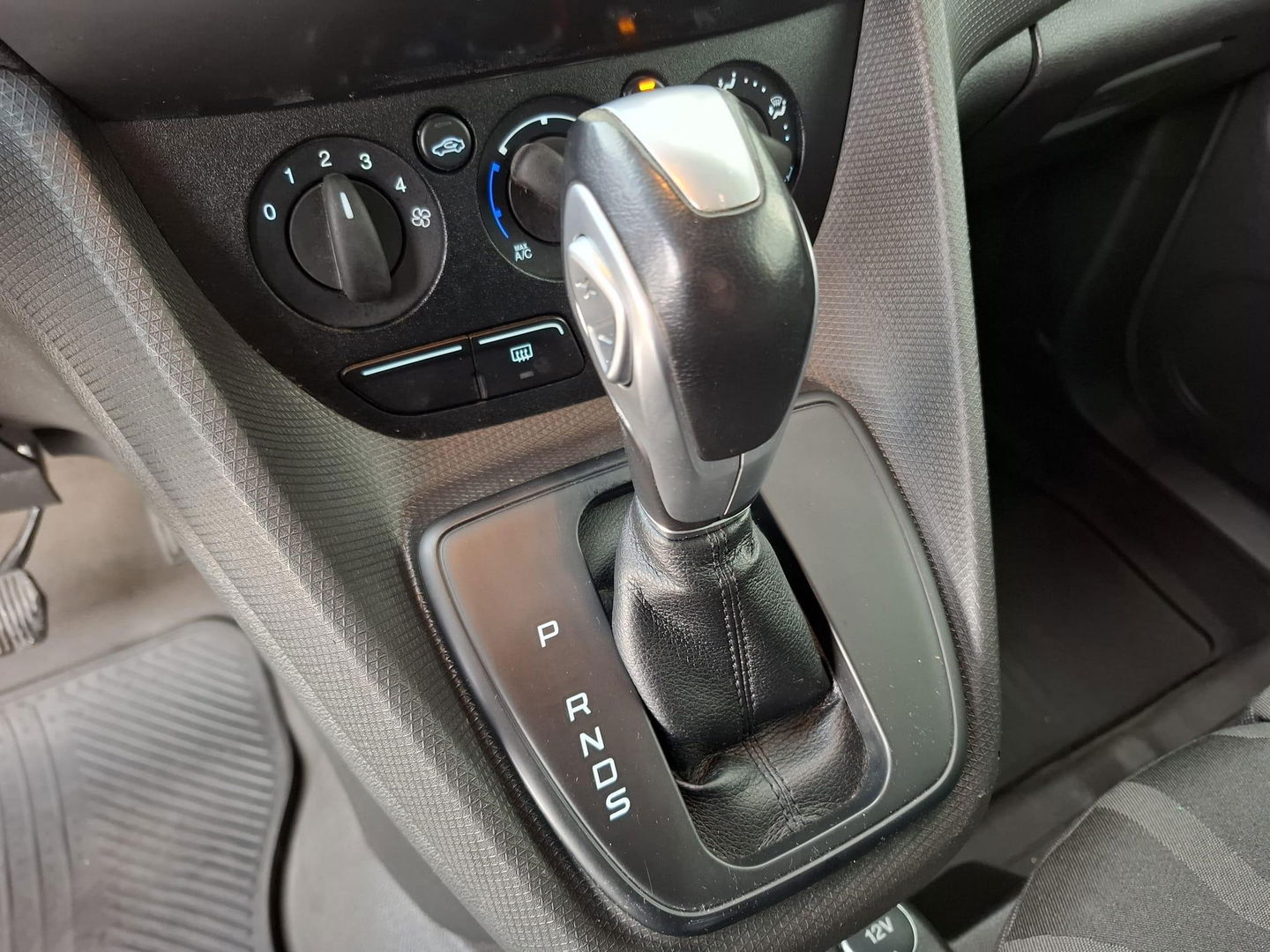 Ford Transit Connect 1.5 TDCI L2 Trend HP AUTOMAAT / NAVI / CAMERA / EURO 6 / LANG