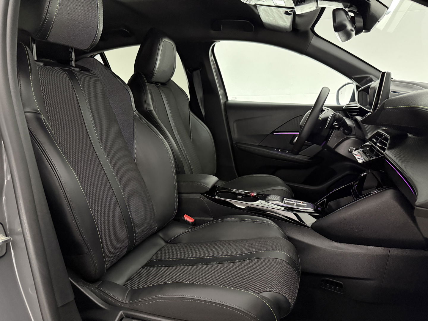 Peugeot 208 Hybrid 136PK e-DCS6 GT | 360° | Virtual | Sfeerverl. | Carplay | Adap. Cruise | Dodehoek