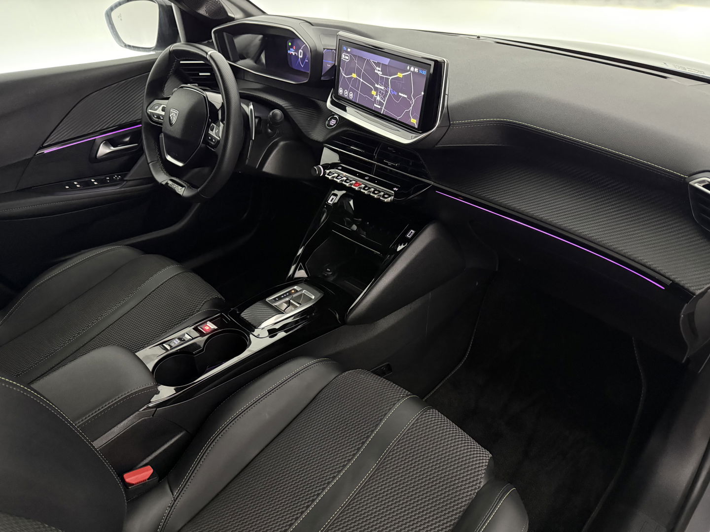 Peugeot 208 Hybrid 136PK e-DCS6 GT | 360° | Virtual | Sfeerverl. | Carplay | Adap. Cruise | Dodehoek