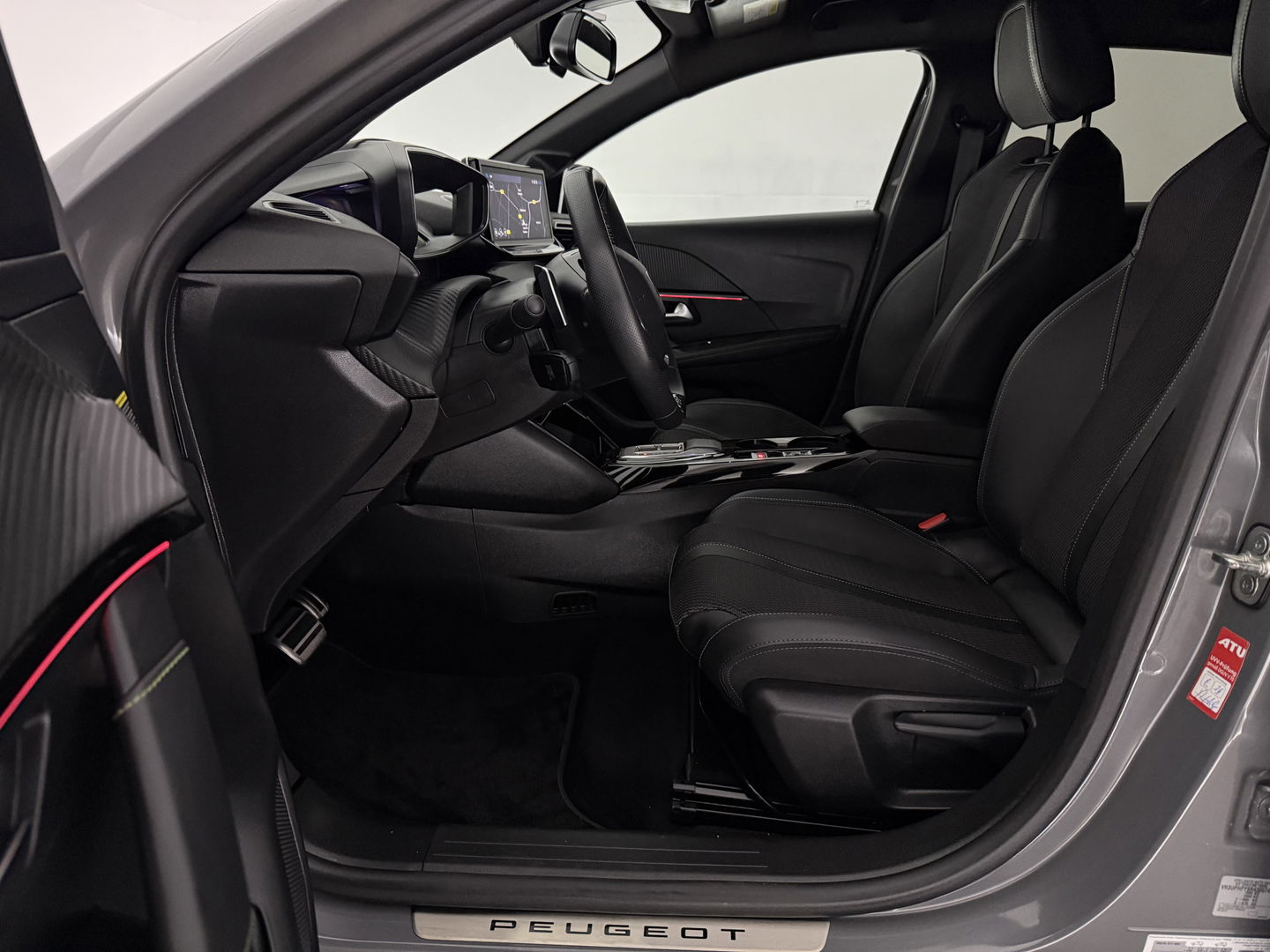 Peugeot 208 Hybrid 136PK e-DCS6 GT | 360° | Virtual | Sfeerverl. | Carplay | Adap. Cruise | Dodehoek