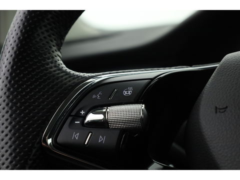 Škoda Enyaq iV 80 First Edition | Leder | Trekhaak | Adapt. Cruise | Camera | Memory seat | Navi | Keyless | CarPlay | Crystal light