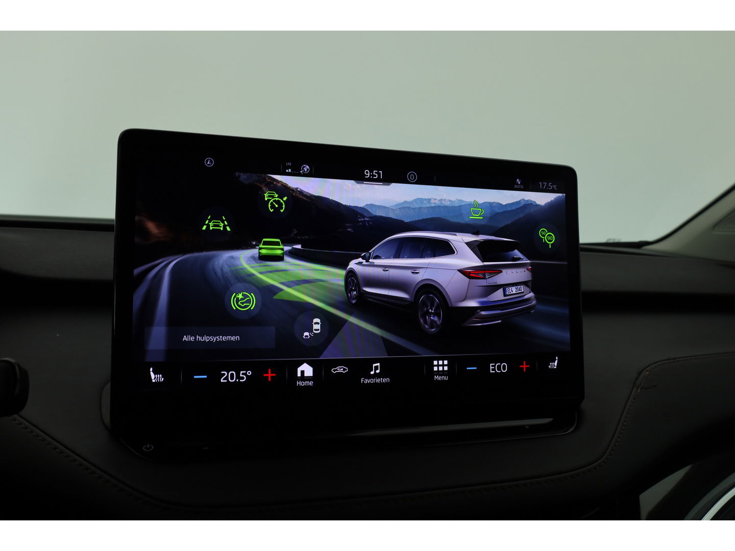 Škoda Enyaq iV 80 First Edition | Leder | Trekhaak | Adapt. Cruise | Camera | Memory seat | Navi | Keyless | CarPlay | Crystal light