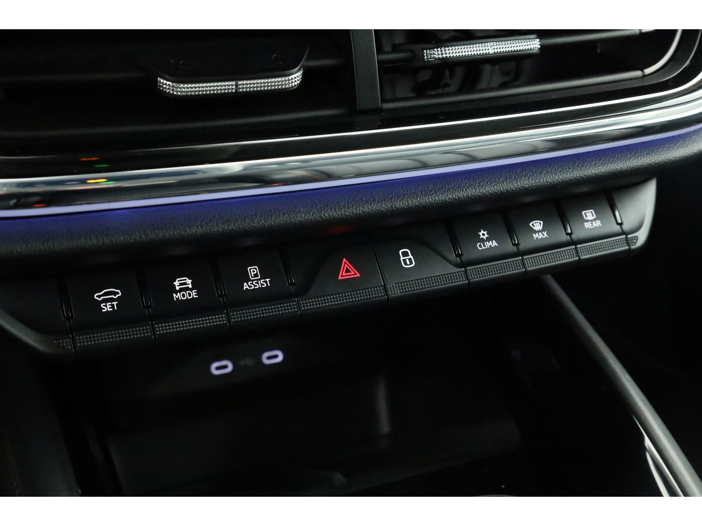 Škoda Enyaq iV 80 First Edition | Leder | Trekhaak | Adapt. Cruise | Camera | Memory seat | Navi | Keyless | CarPlay | Crystal light