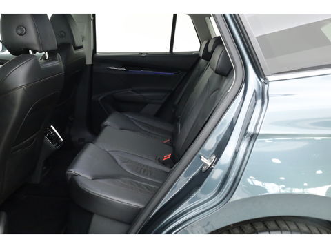 Škoda Enyaq iV 80 First Edition | Leder | Trekhaak | Adapt. Cruise | Camera | Memory seat | Navi | Keyless | CarPlay | Crystal light