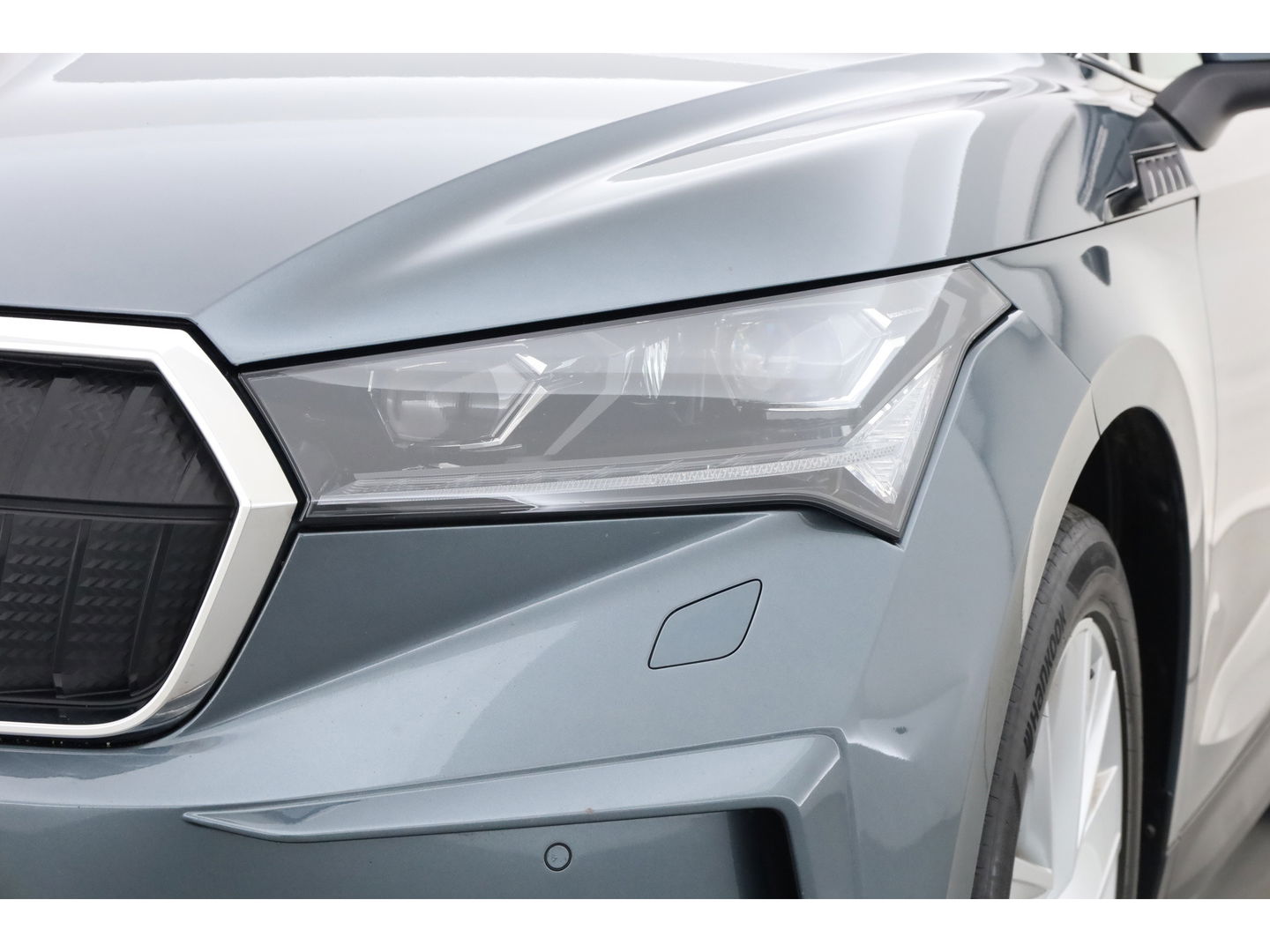 Škoda Enyaq iV 80 First Edition | Leder | Trekhaak | Adapt. Cruise | Camera | Memory seat | Navi | Keyless | CarPlay | Crystal light