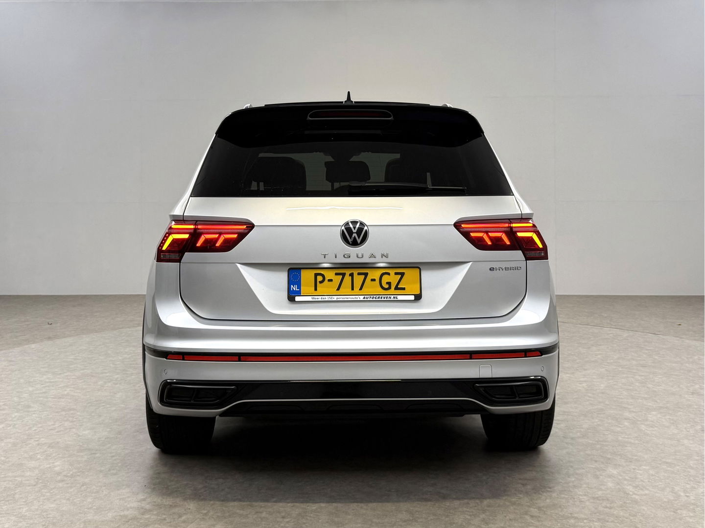 Volkswagen Tiguan 1.4 TSI eHybrid 245PK R-Line Black Style | SOH 86% | Pano | Virtual | Adap. Cruise | Sfeer | Carplay | Keyless | Stoelverw. | NAP