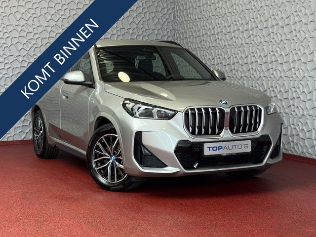 BMW X1 - SDRIVE M-SPORT SHADOW LINE NAVI LED ELEK.KLEP ADAP.CRUISE LEER/ALCANTARA CAMERA M-SPORT INTERIEUR / EXTERIEUR ✅Top Auto's Wijchen✅ 170 Nieuwe en bijna nieuwe Auto's met : Benzine /  PHEV / Plug in hybrid / Hybrid / Mild hybrid / HEV /