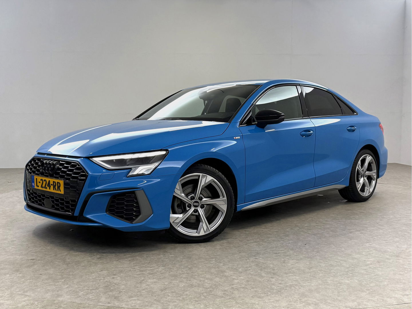 Audi A3 TFSI S-line Turbo Blue | Virtual | Carplay | Trekh. | Cruise | Navi | Parkeersens. | NAP