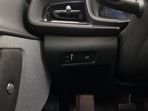 Polestar 2 Long Range Dual Motor Launch Edition 78kWh (3-Fase-11kW) {SOH-88%} Aut.*PANO | NAVI-FULLMAP | FULL-LED | ADAPTIVE-CRUISE | BLINDSPOT | TOPVIEW | KEYLESS | LANE-ASSIST | DIGI-COCKPIT | CARPLAY | DAB+ | HEATED-SPORTSEATS | CAMERA | MEMORY-PACK | PDC | 19''A