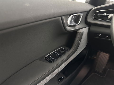 Polestar 2 Long Range Dual Motor Launch Edition 78kWh (3-Fase-11kW) {SOH-88%} Aut.*PANO | NAVI-FULLMAP | FULL-LED | ADAPTIVE-CRUISE | BLINDSPOT | TOPVIEW | KEYLESS | LANE-ASSIST | DIGI-COCKPIT | CARPLAY | DAB+ | HEATED-SPORTSEATS | CAMERA | MEMORY-PACK | PDC | 19''A