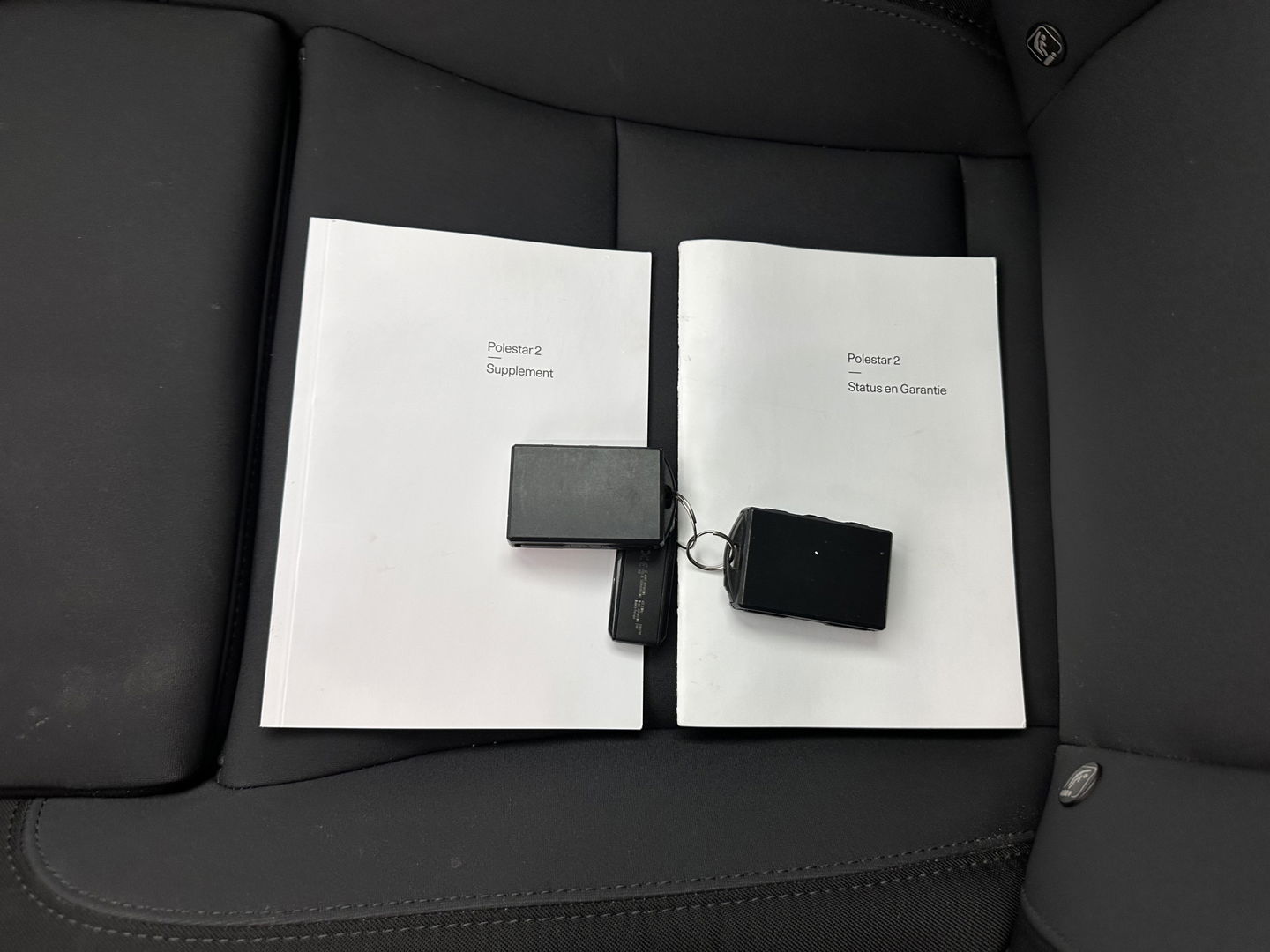 Polestar 2 Long Range Dual Motor Launch Edition 78kWh (3-Fase-11kW) {SOH-88%} Aut.*PANO | NAVI-FULLMAP | FULL-LED | ADAPTIVE-CRUISE | BLINDSPOT | TOPVIEW | KEYLESS | LANE-ASSIST | DIGI-COCKPIT | CARPLAY | DAB+ | HEATED-SPORTSEATS | CAMERA | MEMORY-PACK | PDC | 19''A