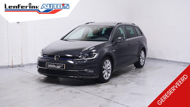 Volkswagen Golf - Variant 1.5 TSI Highline NAP Panodak Camera Sportstoelen Afneembare trekhaak 1400 kg PDC v+a Led koplampen