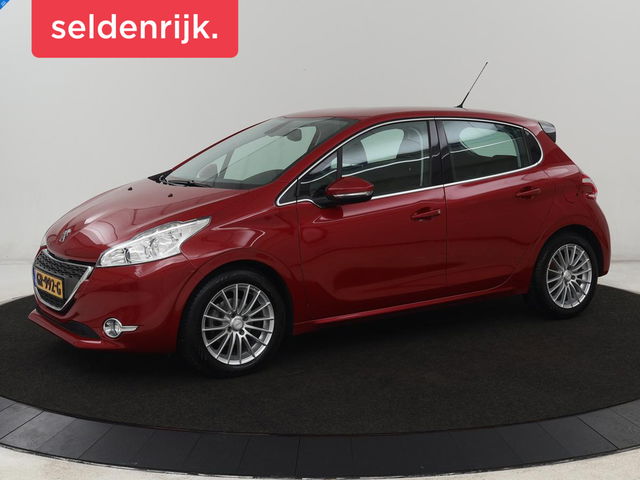 Peugeot 208 - 1.6 e-HDI Allure | Navigatie | Climate control | Cruise control | Parkeerhulp | Bluetooth | 16'' lichtmetalen velgen