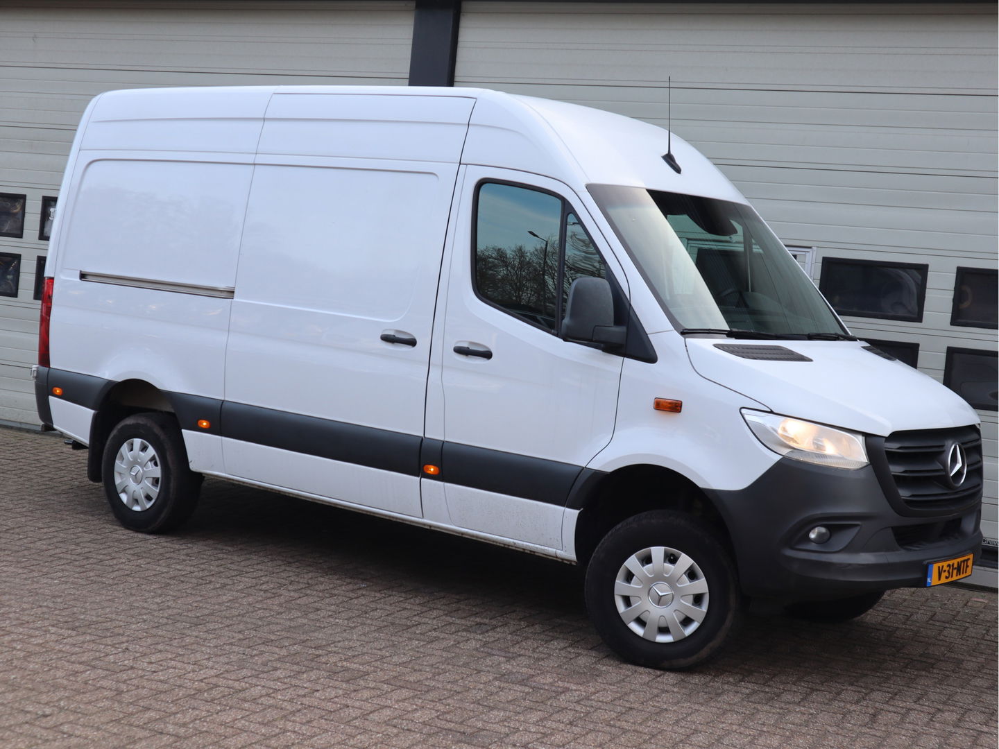 Mercedes-Benz Sprinter 316 CDI 4x4 Automaat Euro 6 L2H2 - MBUX - BW Inrichting - Standkachel