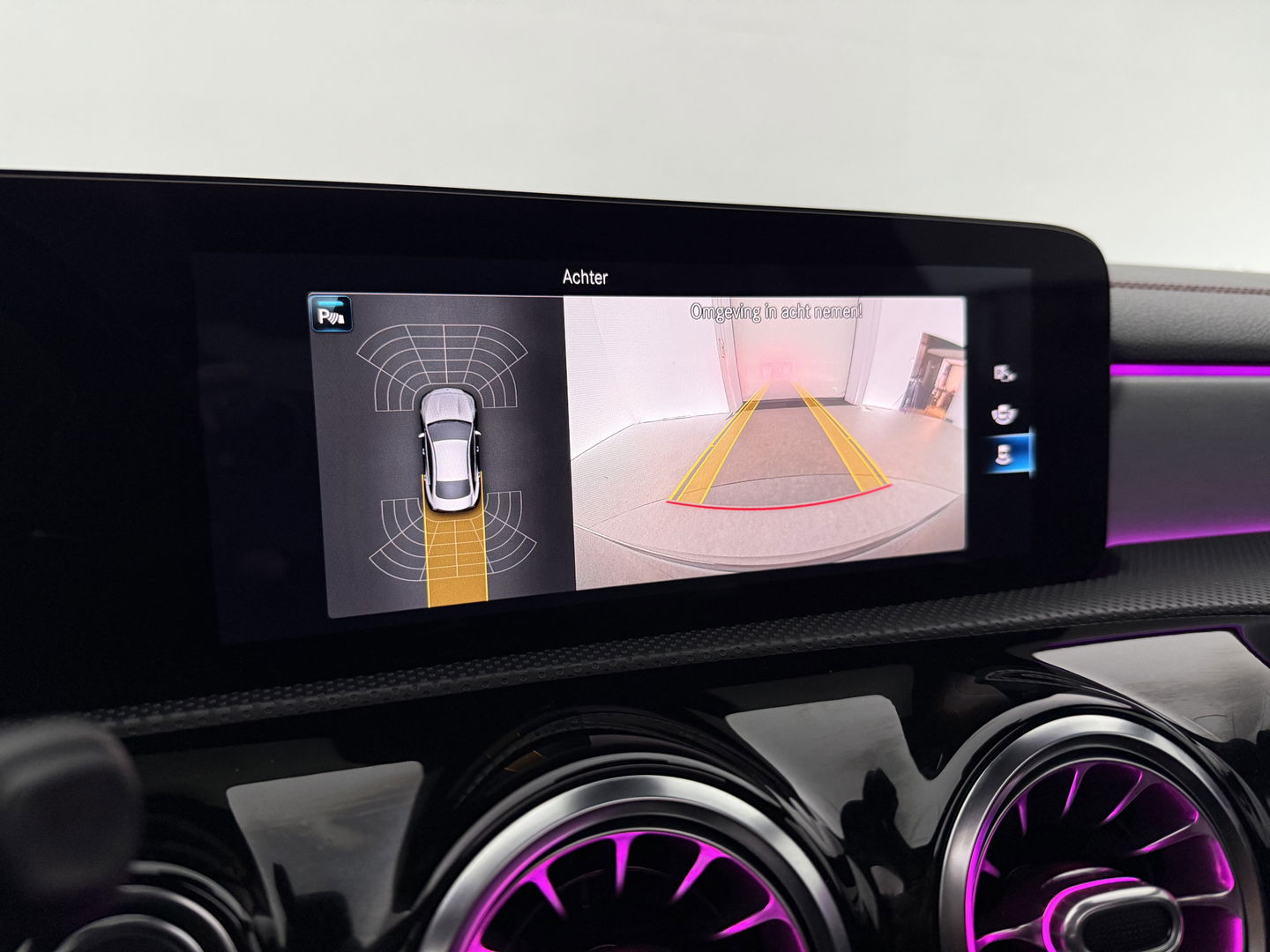 Mercedes-Benz CLA-Klasse 180 AMG | Pano | Sfeerverl. | Memory | Burmester | Virtual | Carplay | Camera | Adap. Cruise | NAP