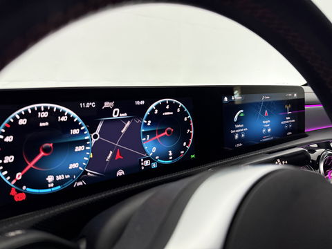 Mercedes-Benz CLA-Klasse 180 AMG | Pano | Sfeerverl. | Memory | Burmester | Virtual | Carplay | Camera | Adap. Cruise | NAP