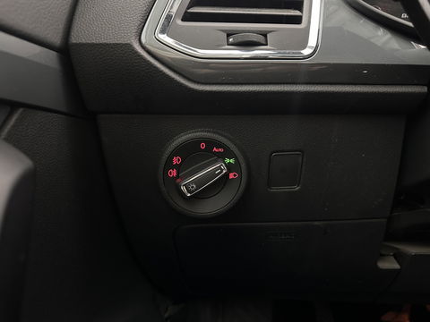 SEAT Ateca 1.0 EcoTSI Style (INCL-BTW) *FULL-LED | NAVI-FULLMAP | CAMERA | DAB+ | COMFORTSEATS |  ECC | PDC | CRUISE | PRIVACY-GLASS | CARPLAY | 17''ALU*