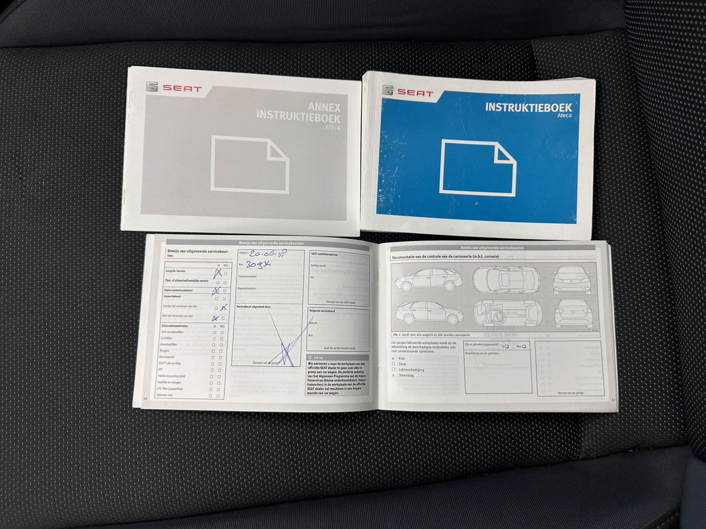 SEAT Ateca 1.0 EcoTSI Style (INCL-BTW) *FULL-LED | NAVI-FULLMAP | CAMERA | DAB+ | COMFORTSEATS |  ECC | PDC | CRUISE | PRIVACY-GLASS | CARPLAY | 17''ALU*