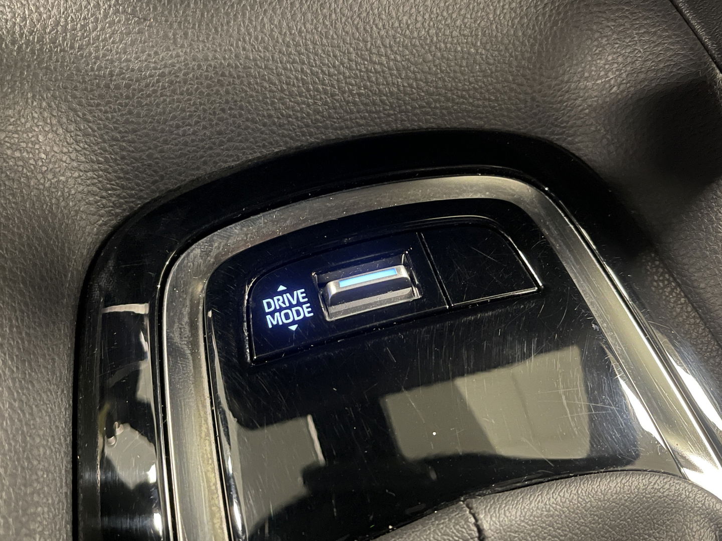 Toyota Corolla Touring Sports 1.2 Turbo Active | Origineel Nederlands | Apple Carplay | Android Auto | Achteruitrijcamera | DAB | Drive mode |