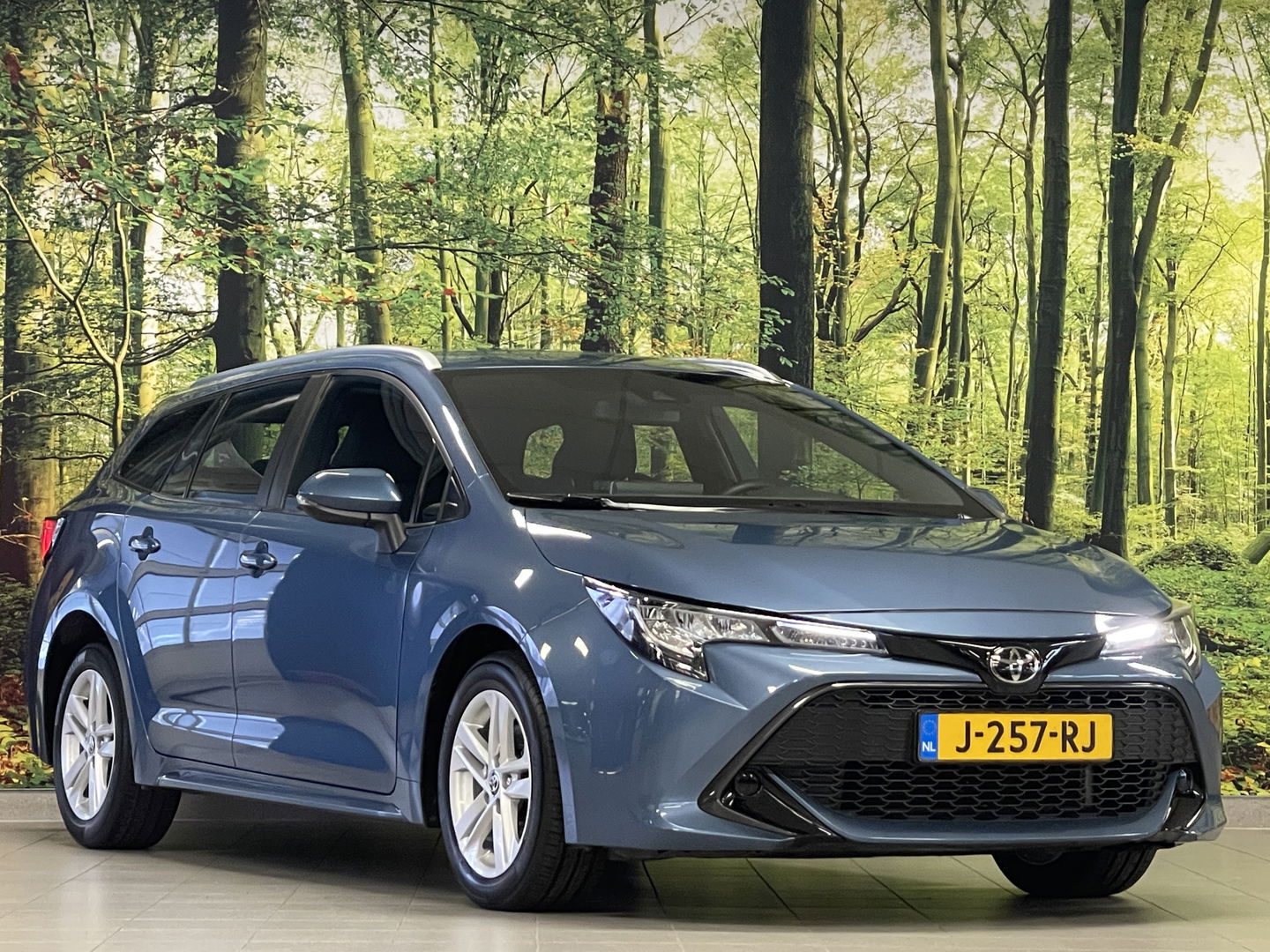Toyota Corolla Touring Sports 1.2 Turbo Active | Origineel Nederlands | Apple Carplay | Android Auto | Achteruitrijcamera | DAB | Drive mode |