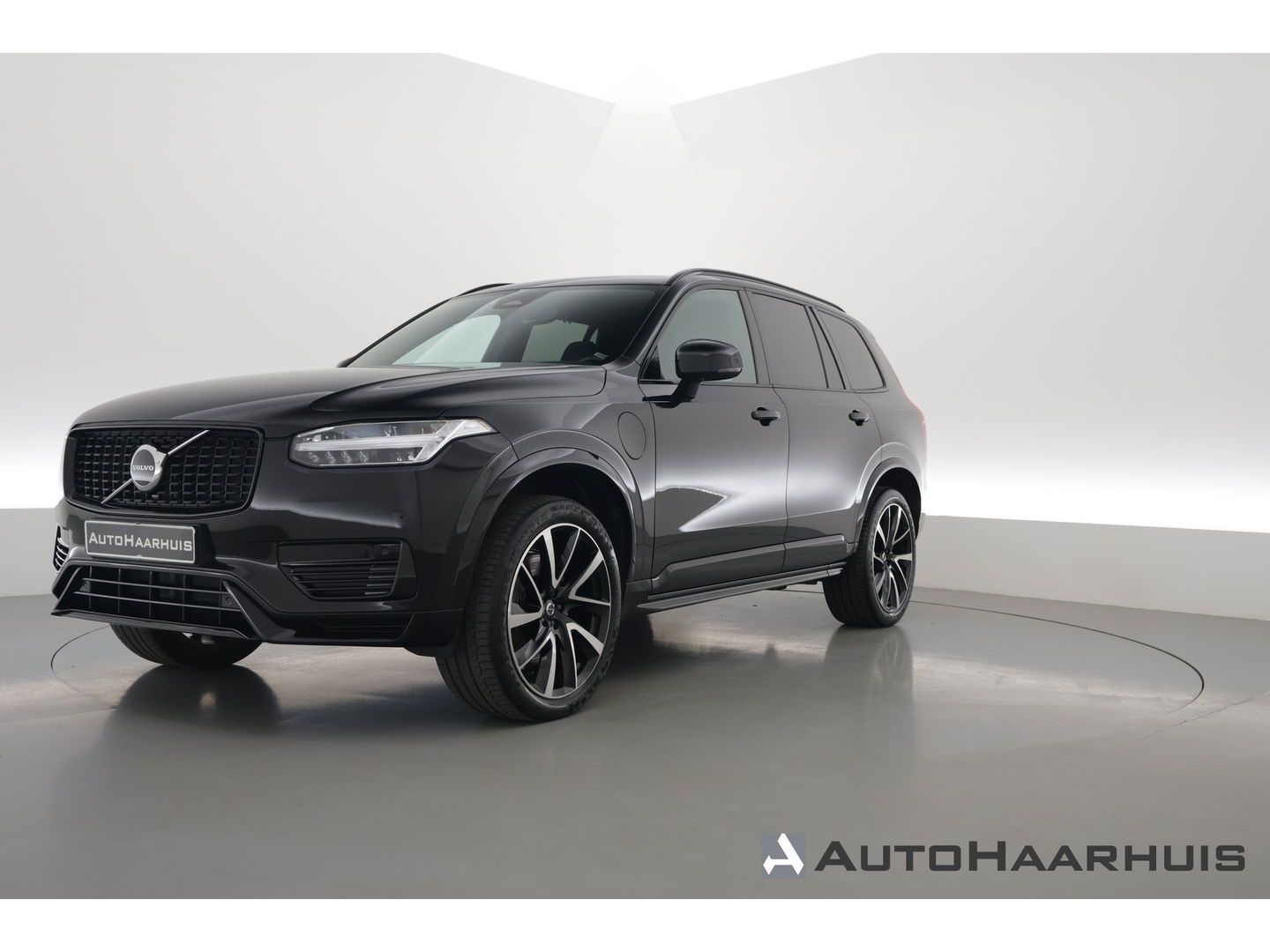 Volvo XC90 T8 Recharge Plus Dark | Long Range | Pilot Assist | Memory seats | 4x Stoelverw. | H&K Audio | Leder | Nav + CarPlay | Keyless | 21''