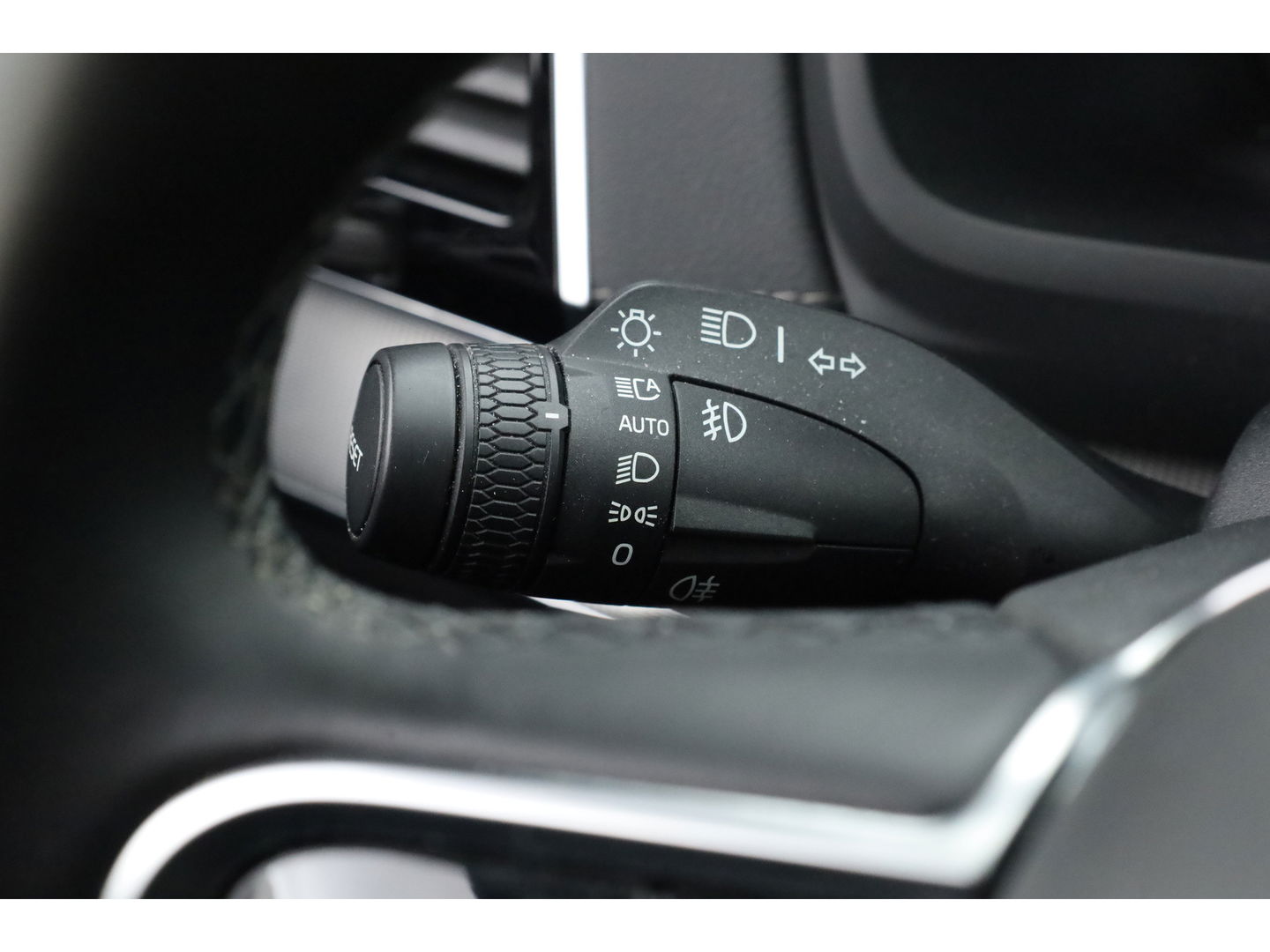 Volvo XC90 T8 Recharge Plus Dark | Long Range | Pilot Assist | Memory seats | 4x Stoelverw. | H&K Audio | Leder | Nav + CarPlay | Keyless | 21''