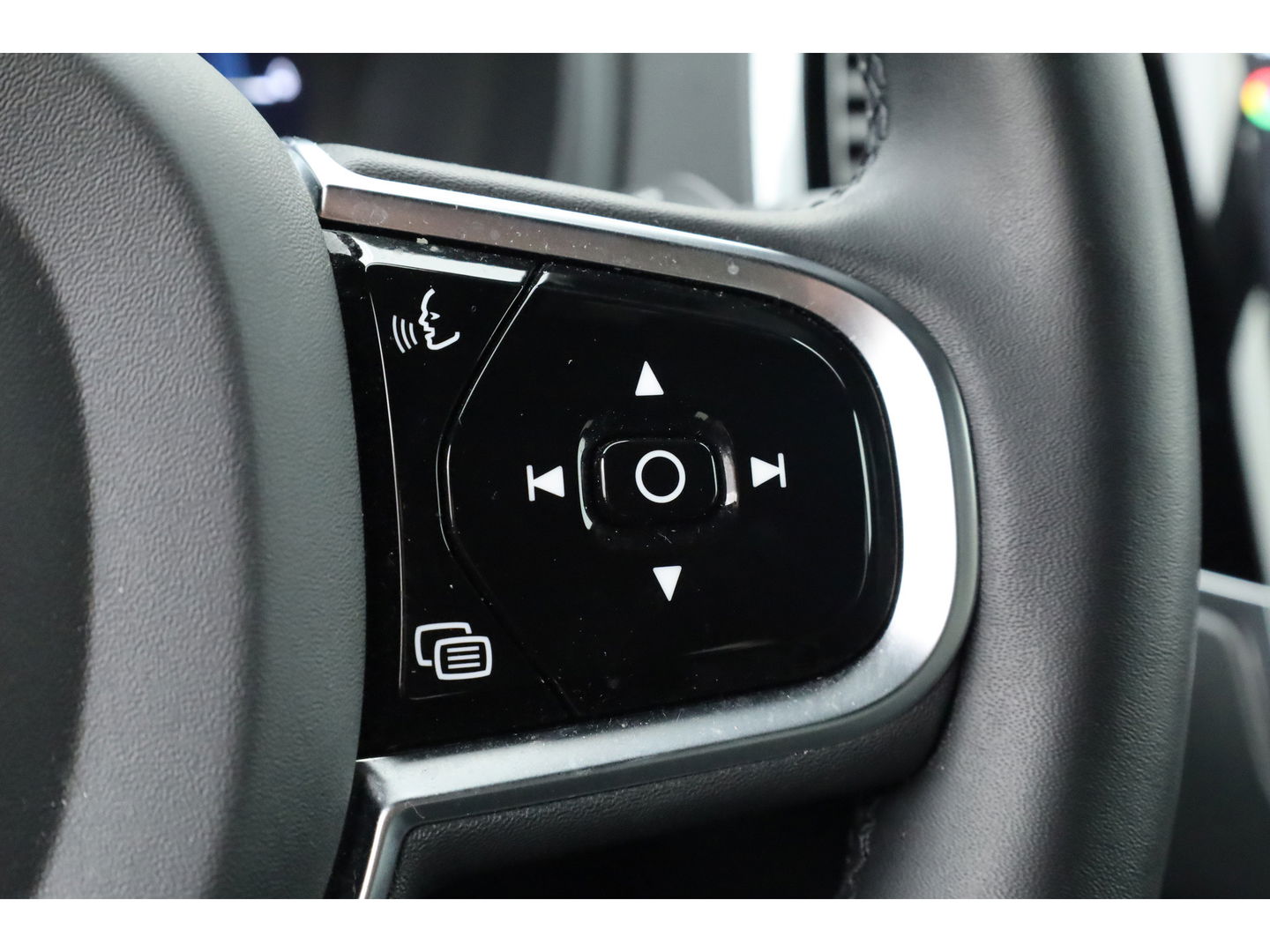 Volvo XC90 T8 Recharge Plus Dark | Long Range | Pilot Assist | Memory seats | 4x Stoelverw. | H&K Audio | Leder | Nav + CarPlay | Keyless | 21''