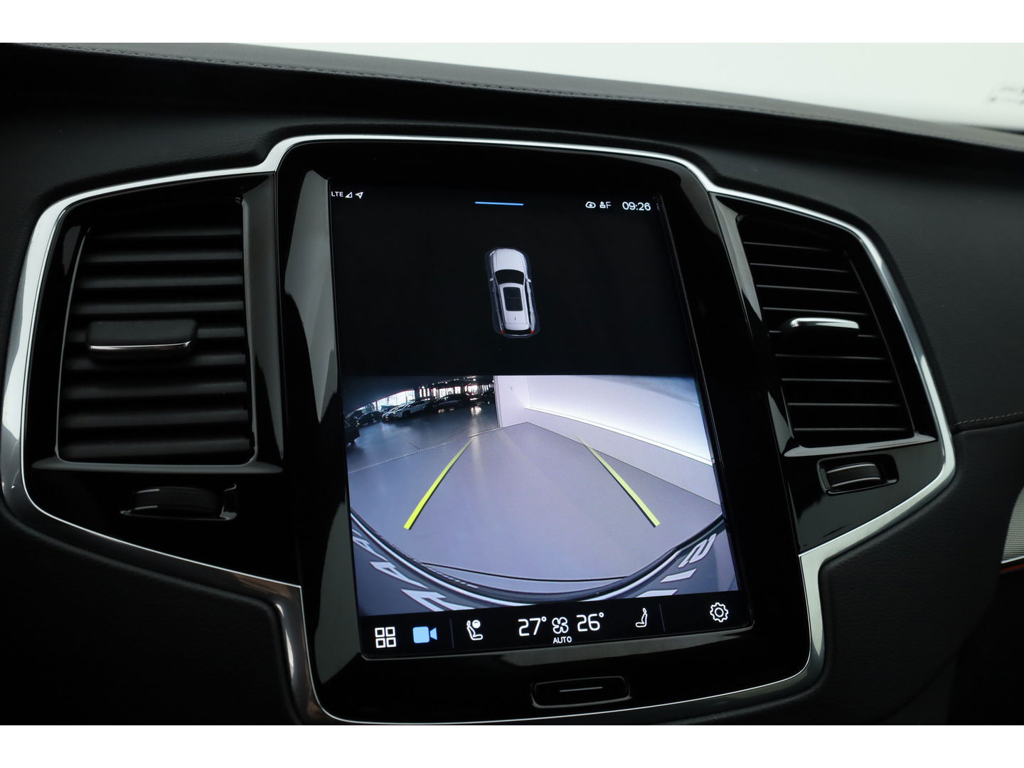 Volvo XC90 T8 Recharge Plus Dark | Long Range | Pilot Assist | Memory seats | 4x Stoelverw. | H&K Audio | Leder | Nav + CarPlay | Keyless | 21''