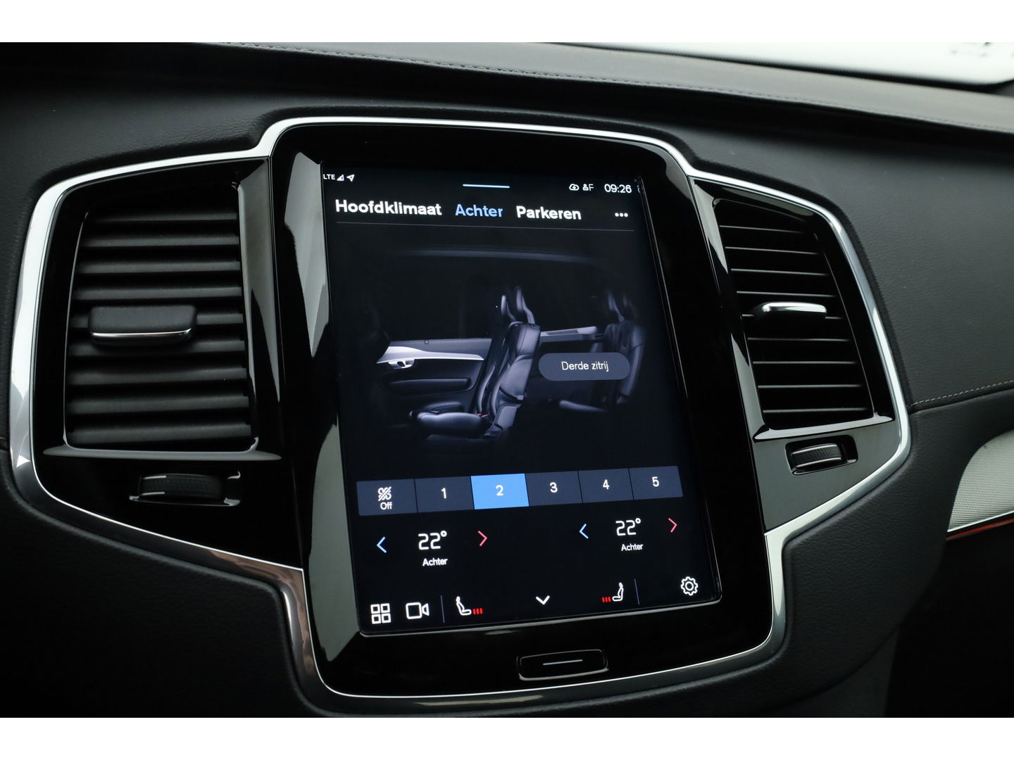 Volvo XC90 T8 Recharge Plus Dark | Long Range | Pilot Assist | Memory seats | 4x Stoelverw. | H&K Audio | Leder | Nav + CarPlay | Keyless | 21''