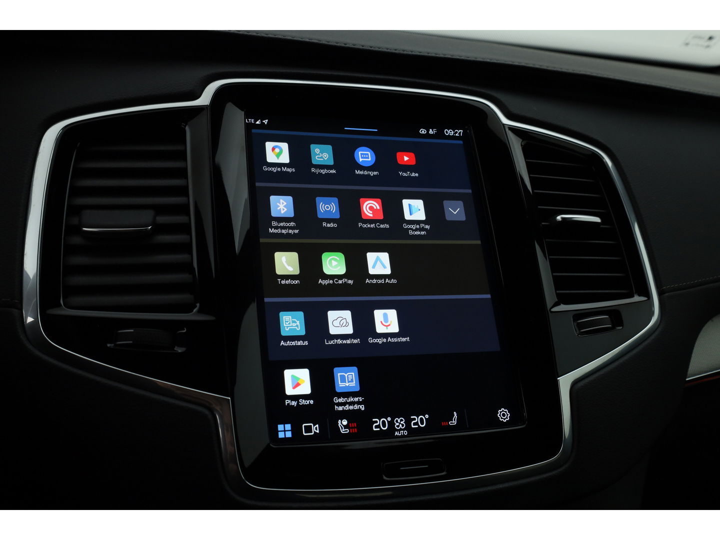 Volvo XC90 T8 Recharge Plus Dark | Long Range | Pilot Assist | Memory seats | 4x Stoelverw. | H&K Audio | Leder | Nav + CarPlay | Keyless | 21''