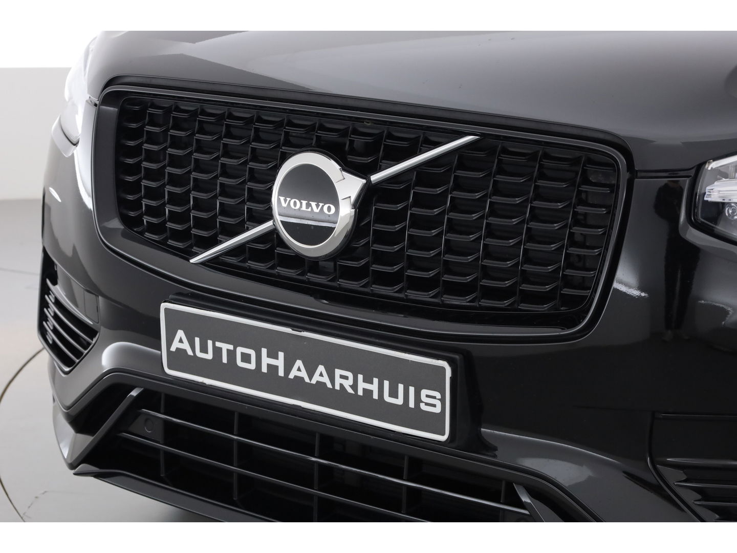 Volvo XC90 T8 Recharge Plus Dark | Long Range | Pilot Assist | Memory seats | 4x Stoelverw. | H&K Audio | Leder | Nav + CarPlay | Keyless | 21''
