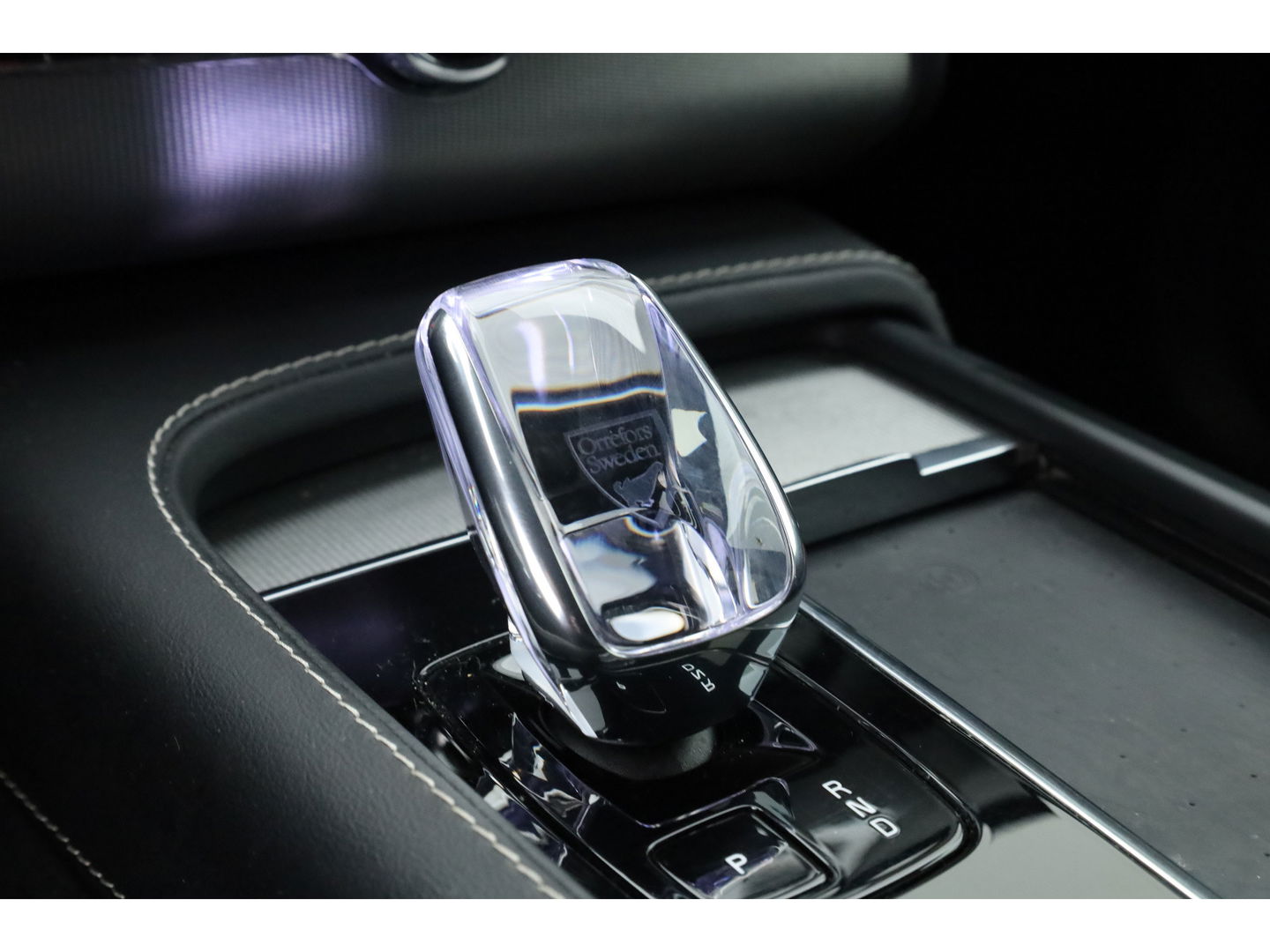 Volvo XC90 T8 Recharge Plus Dark | Long Range | Pilot Assist | Memory seats | 4x Stoelverw. | H&K Audio | Leder | Nav + CarPlay | Keyless | 21''