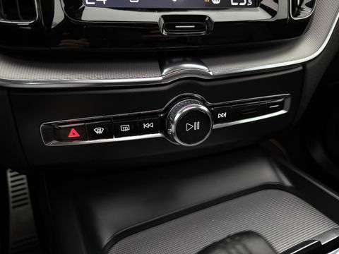 Volvo XC60 2.0 T8 Twin Engine AWD R-design | SOH 86% | Pano | Memory | Virtual | Sfeer | Camera | Adap. Cruise | Stoelverw. | Carplay