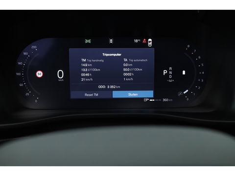 Volvo XC40 2.0 B3 Ultra Black Edition | MY26 | Pano-dak | H&K audio | ACC | 360 Cam | Mem stoelen |