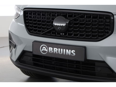 Volvo XC40 2.0 B3 Ultra Black Edition | MY26 | Pano-dak | H&K audio | ACC | 360 Cam | Mem stoelen |