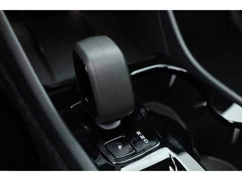 Volvo XC40 2.0 B3 Ultra Black Edition | MY26 | Pano-dak | H&K audio | ACC | 360 Cam | Mem stoelen |