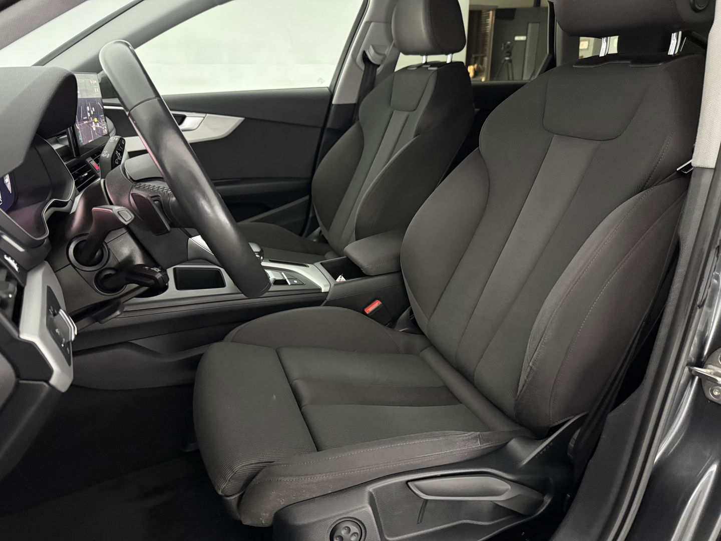 Audi A4 40 TFSI S-Line | Virtual | Carplay | Trekh. | Adap. Cruise | Stoel/Stuurverw. | Navi | LED